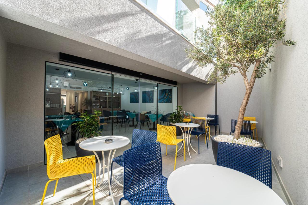 Flamingo Hotel Malta Сент Джулианс Экстерьер фото