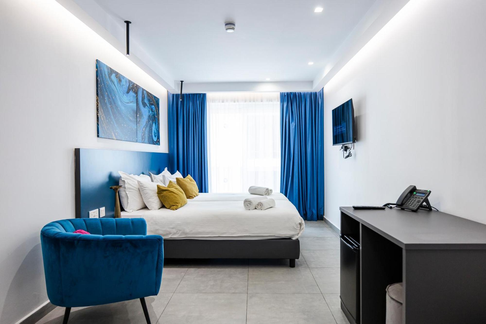 Flamingo Hotel Malta Сент Джулианс Экстерьер фото