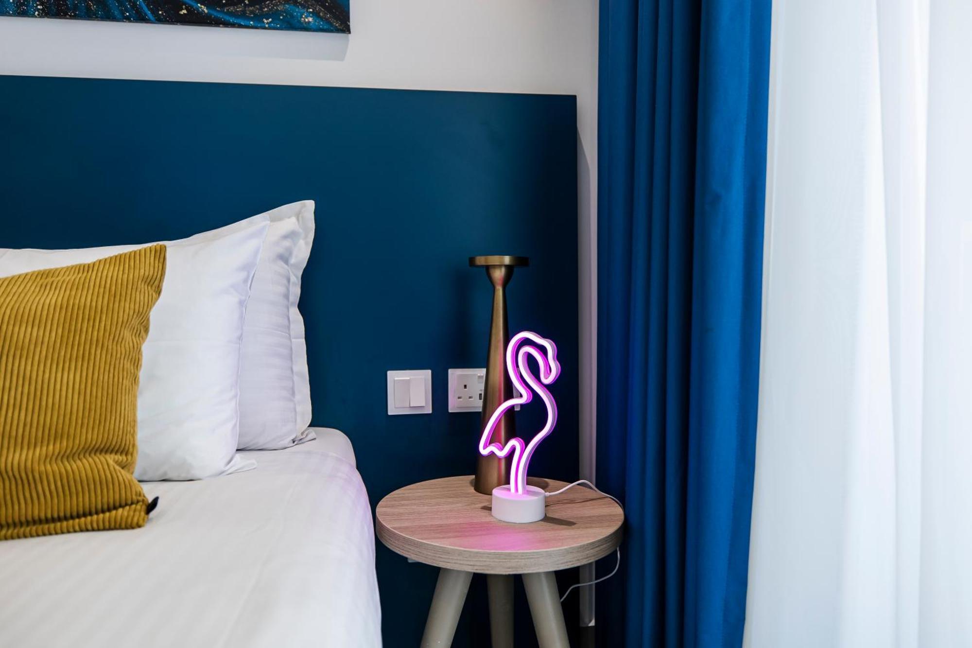 Flamingo Hotel Malta Сент Джулианс Экстерьер фото